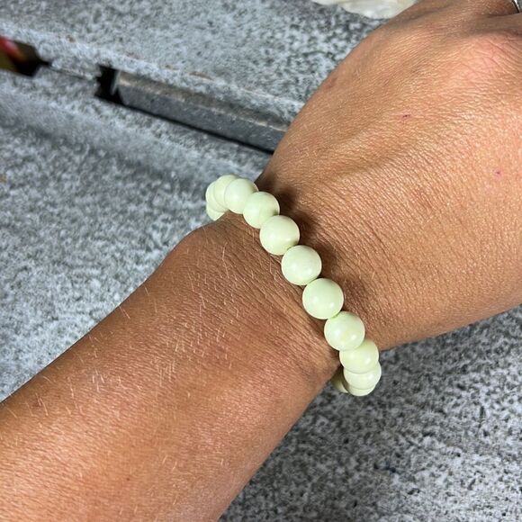 NIB! Australian Green Calcite Beaded Stretch Bracelet 131.00 ctw - Picture 1 of 5